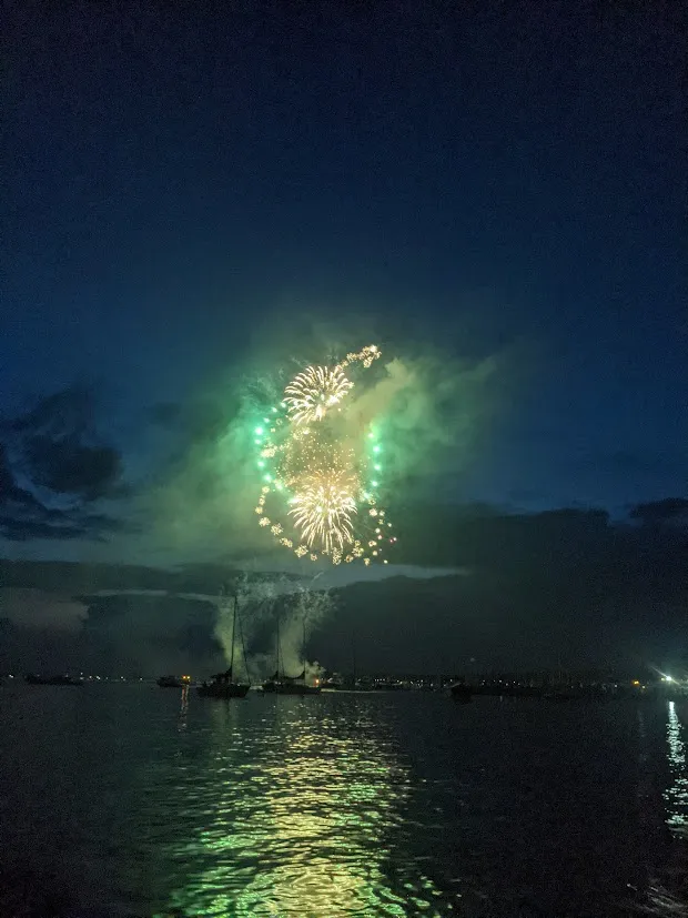 3rd of July fireworks in Burlington, VT over Lake Champlain. Pretty fire. (yes, it was on the 3rd).